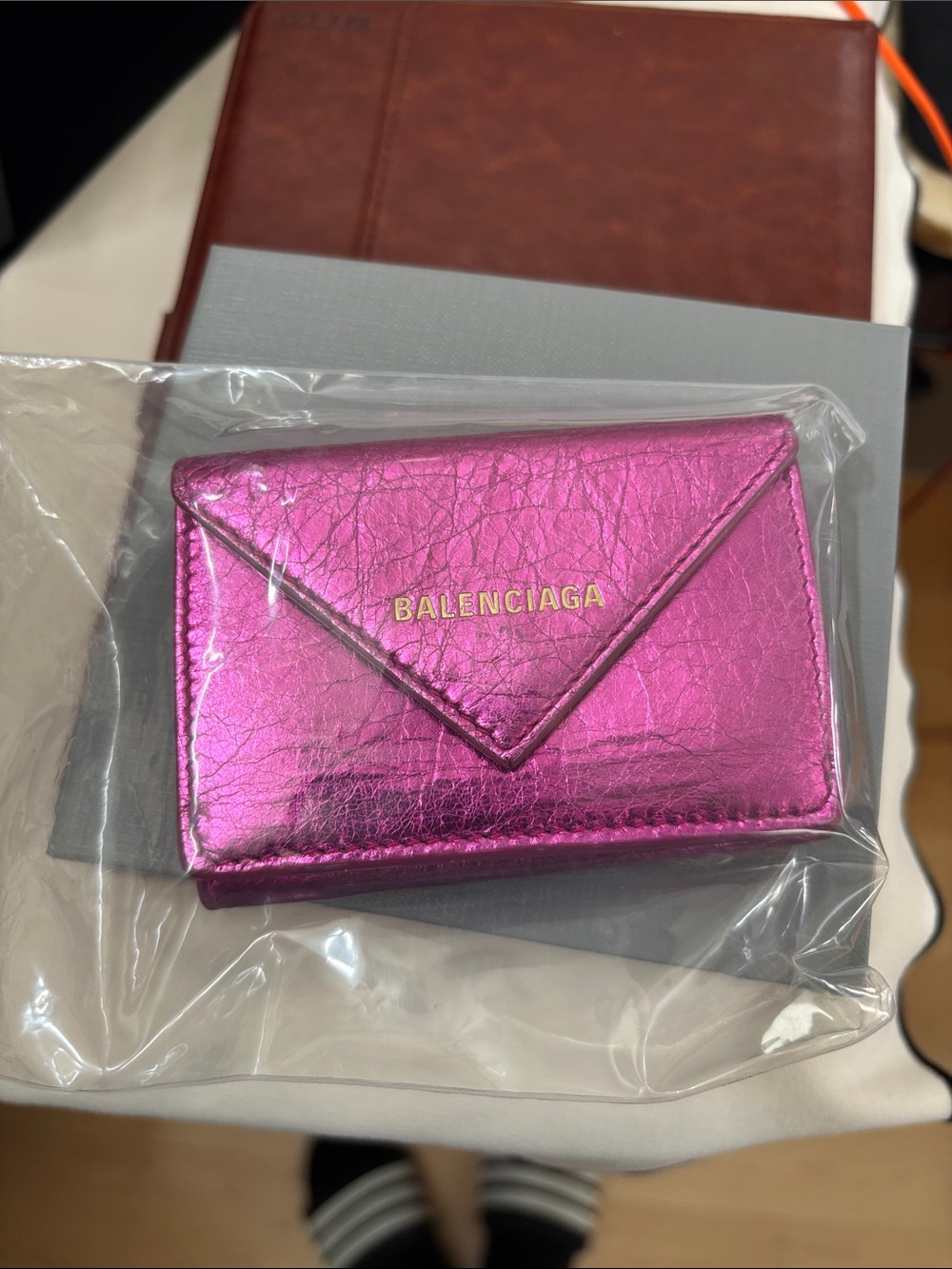 Balenciaga wallet - please listen to the details during live show!